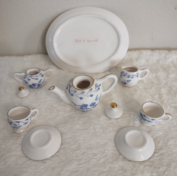 Miniature Tea Set 10 Pieces Blue and White Thailand - Picture 2 of 9